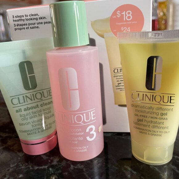 Clinique 3-Step Refresher Course Skincare Gift Set: Soap,  Lotion & Moisturizing - Picture 9 of 10